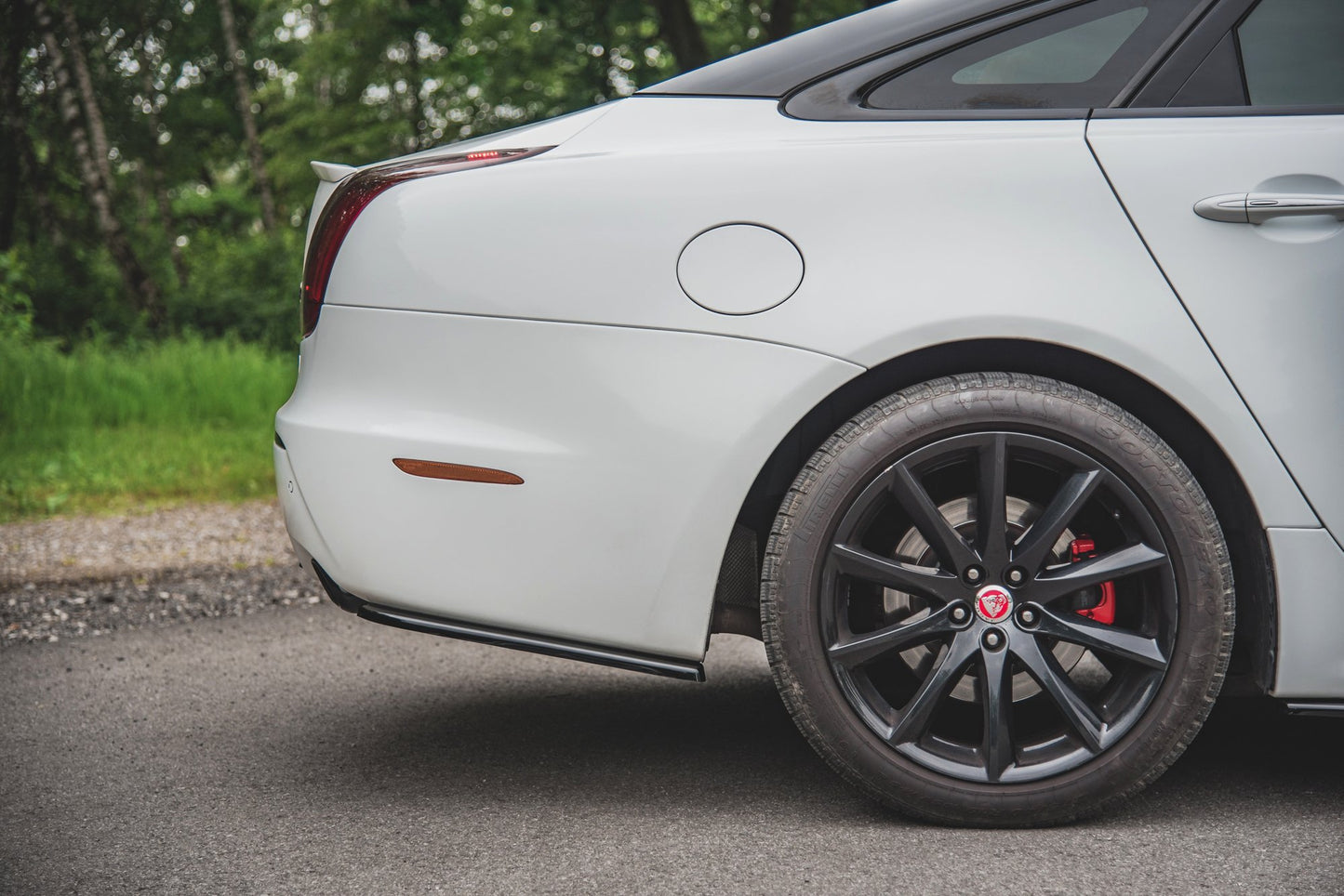 Heck Ansatz Flaps Diffusor für Jaguar XJ X351 schwarz matt