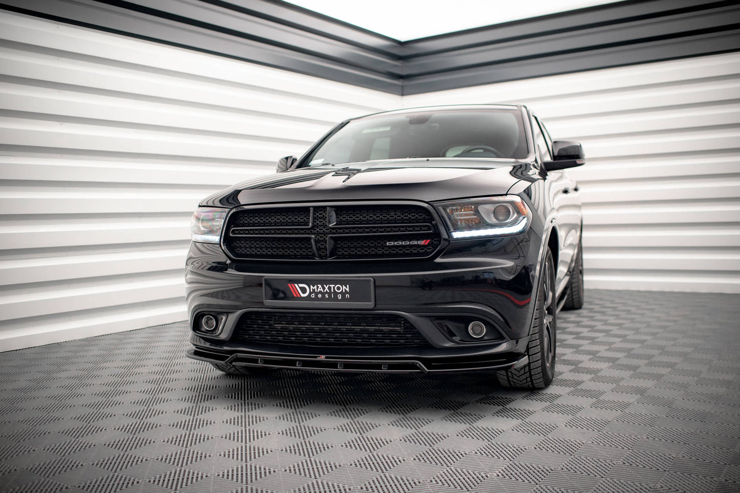 Front Ansatz für Dodge Durango RT Mk3 schwarz Hochglanz