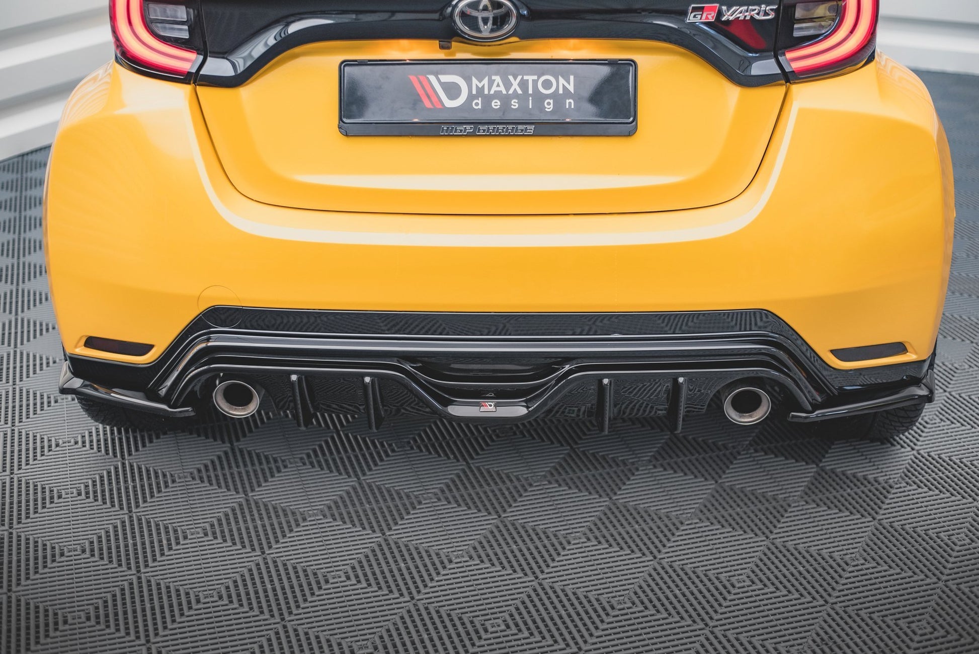 Heck Ansatz Flaps Diffusor V.3 für Toyota GR Yaris Mk4 schwarz matt