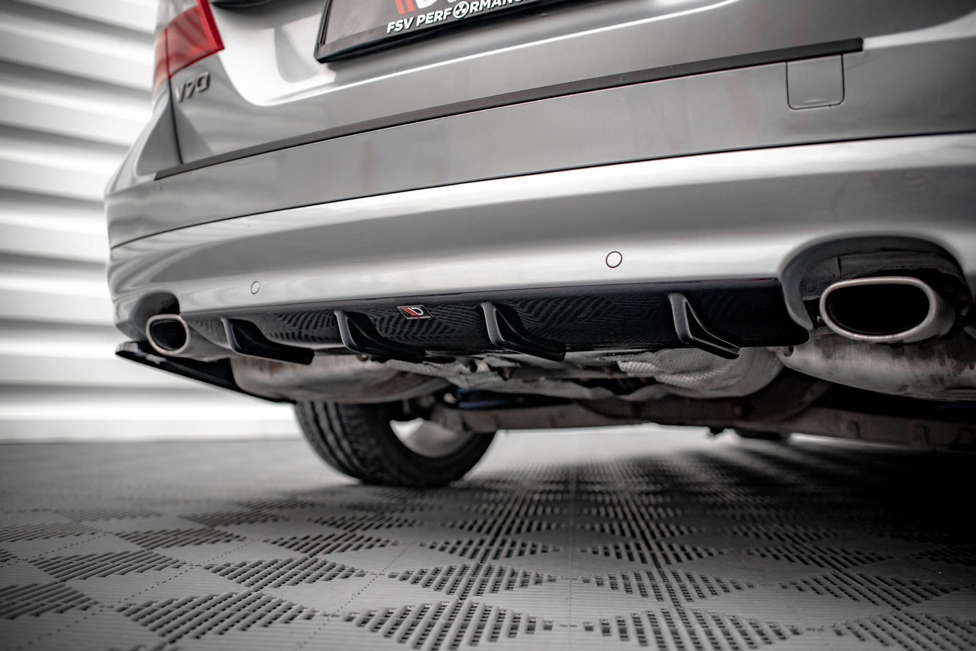 Diffusor Heck Ansatz für Volvo V70 Mk3 schwarz matt