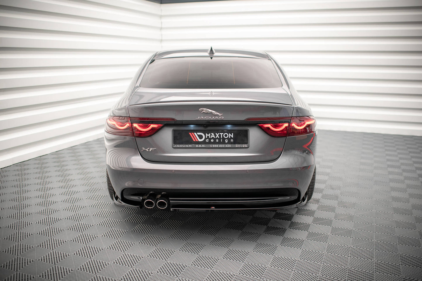 Heck Ansatz Flaps Diffusor für Jaguar XF R-Sport Mk2 Carbon Look