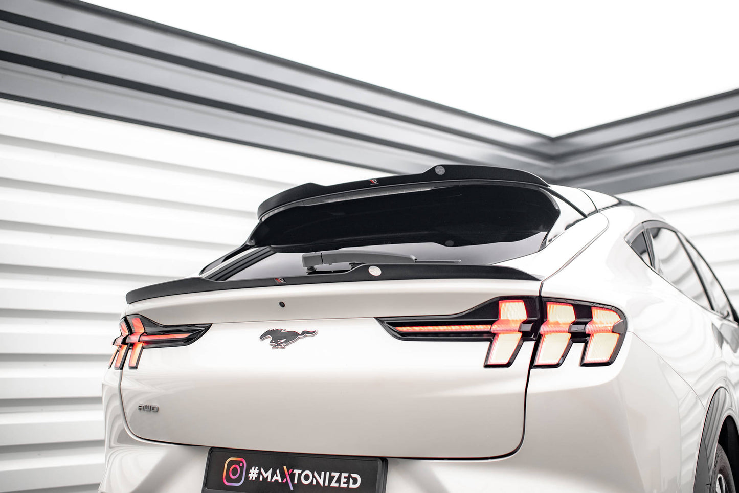 Niedriger Spoiler CAP für Ford Mustang Mach-E Mk1 Carbon Look