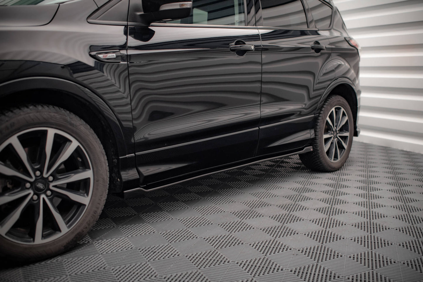 Seitenschweller Ansatz für Ford Escape ST-Line Mk3 Carbon Look