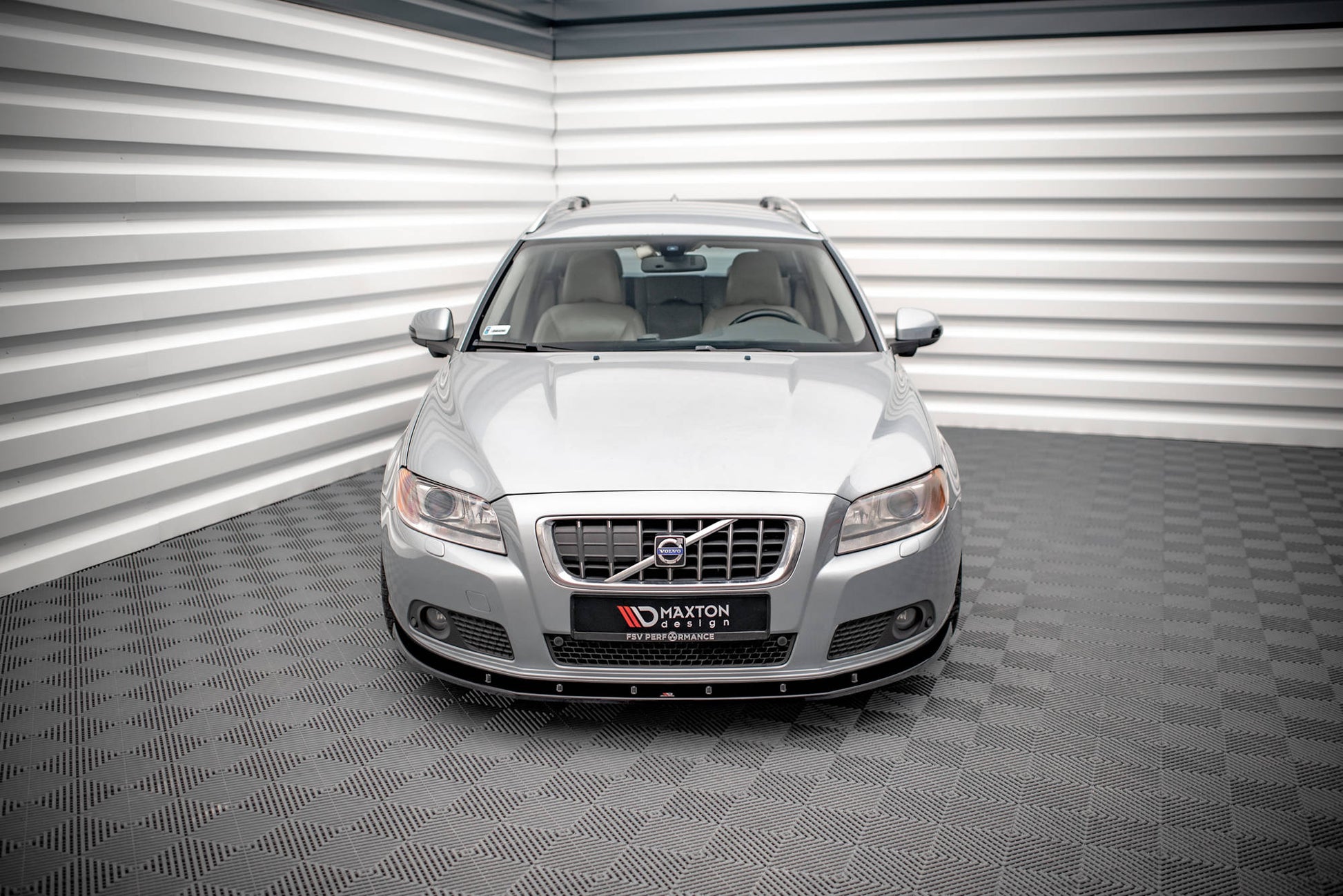 Front Ansatz V.1 für Volvo V70 Mk3 schwarz matt