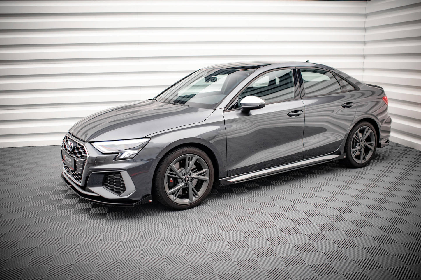 Street Pro Seitenschweller Ansatz für + Flaps Audi S3 / A3 S-Line 8Y schwarz Hochglanz