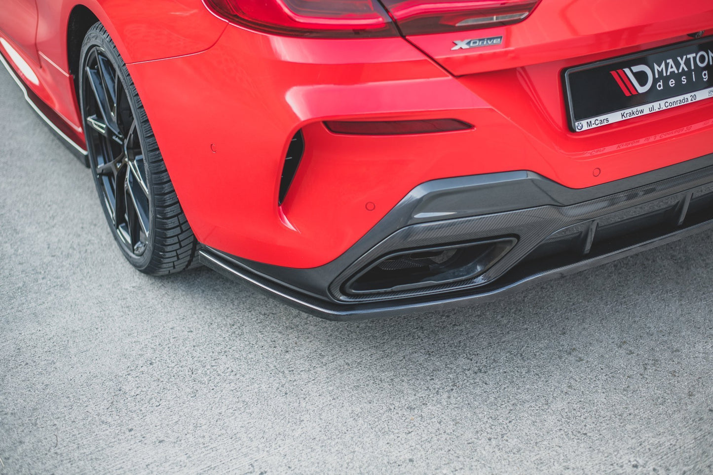 Mittlerer Diffusor Heck Ansatz für BMW 8 Coupe M-Paket G15 schwarz Hochglanz