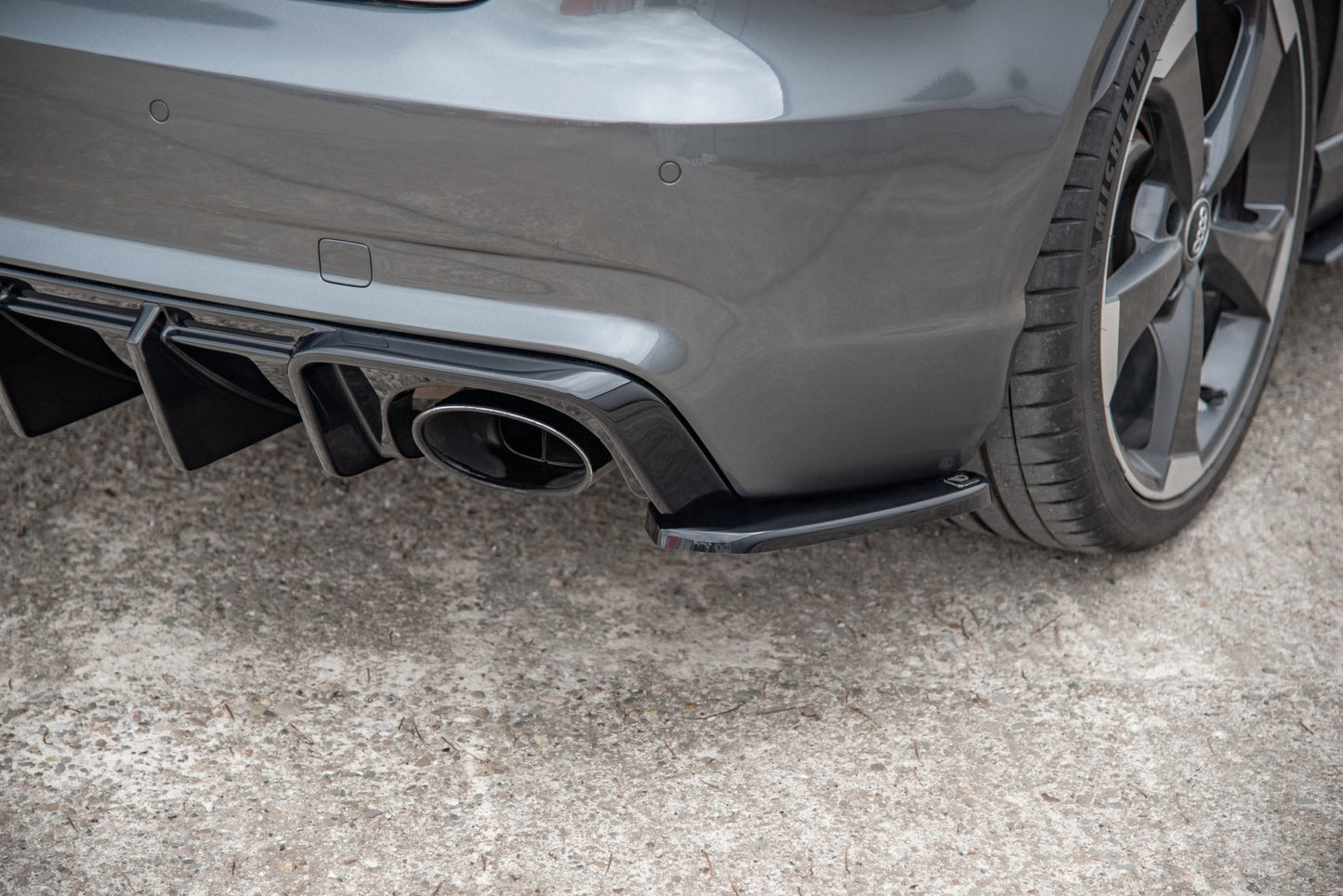 Heck Ansatz Flaps Diffusor V.2 für Audi RS3 8V Sportback schwarz matt