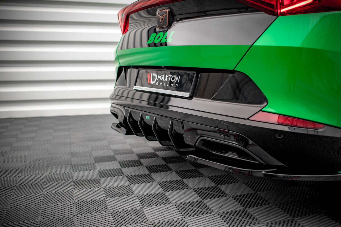 Diffusor Heck Ansatz V.2 für Cupra Formentor schwarz Hochglanz