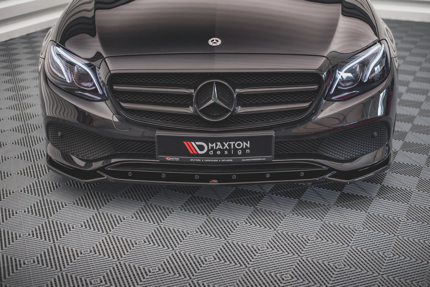 Front Ansatz für Mercedes-Benz E W213 schwarz matt