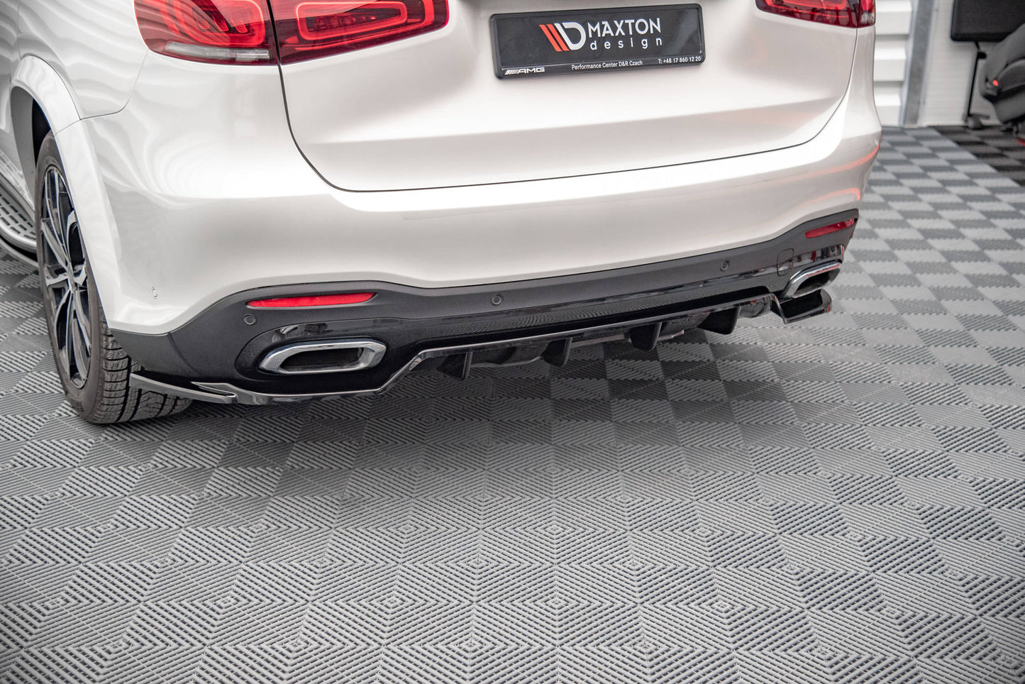 Mittlerer Diffusor Heck Ansatz DTM Look für Mercedes-Benz GLS AMG-Line X167 schwarz matt