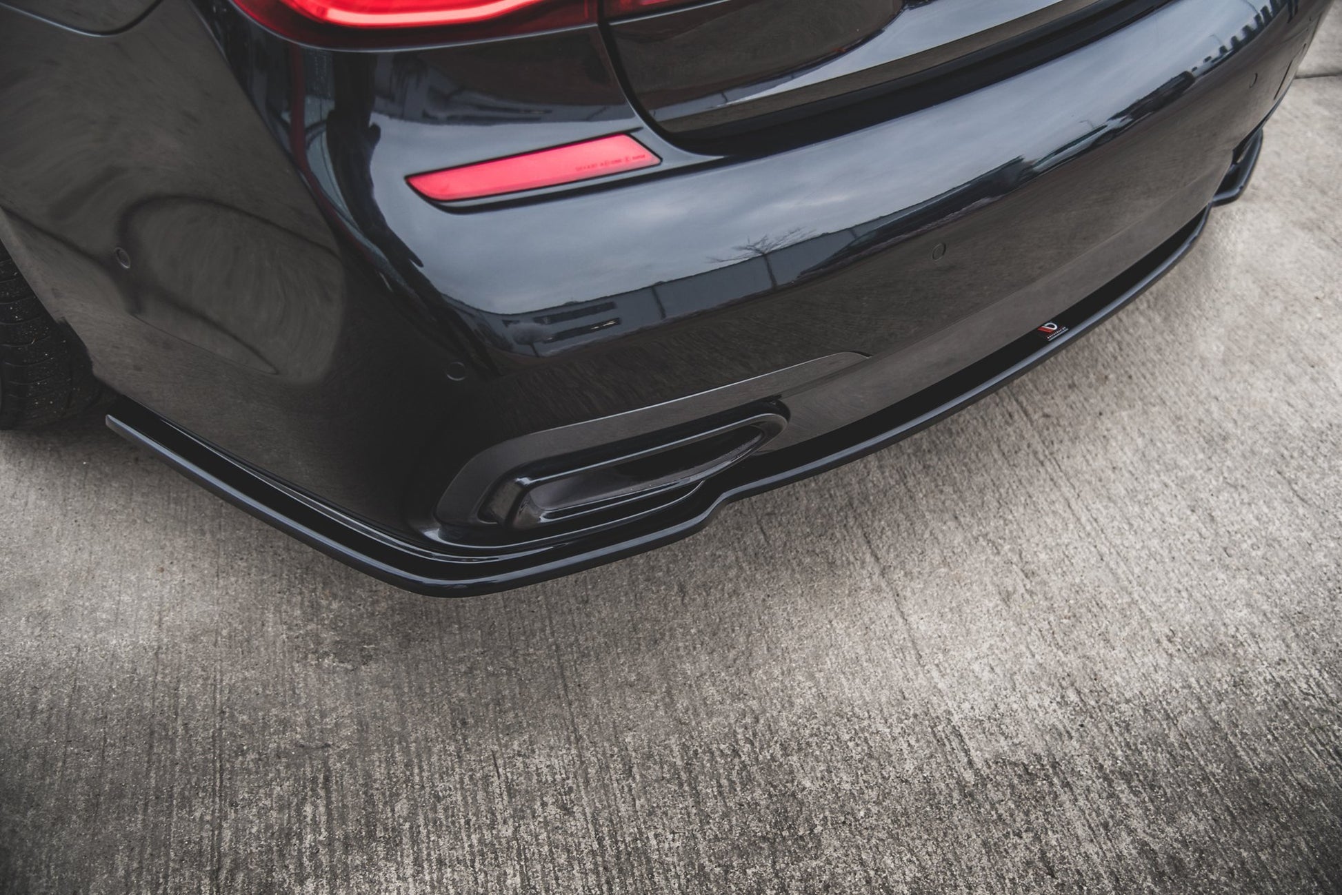 Mittlerer Diffusor Heck Ansatz für BMW 7 M-Paket G11 Carbon Look