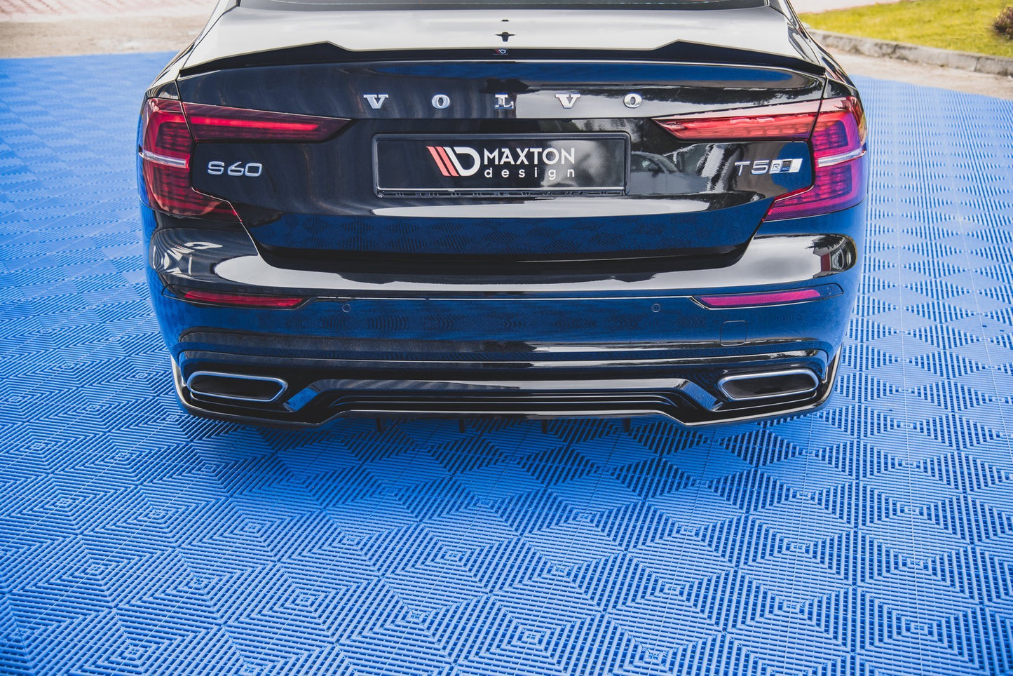 Mittlerer Diffusor Heck Ansatz DTM Look für Volvo S60/V60 R-Design Mk3 schwarz matt