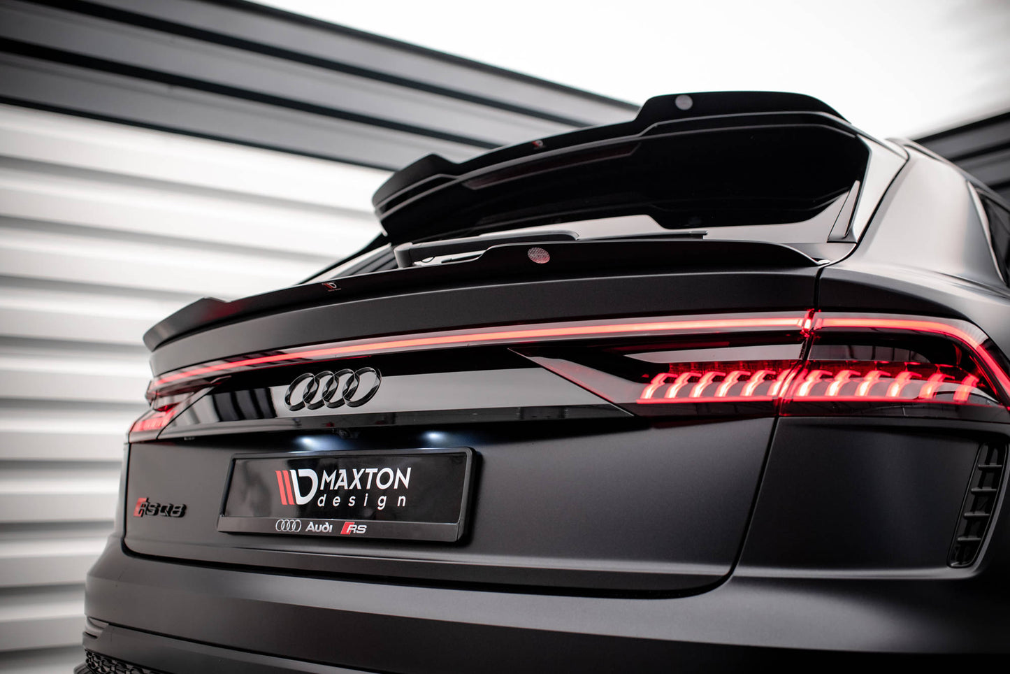 Niedriger Spoiler CAP für Audi RSQ8 Mk1 Carbon Look