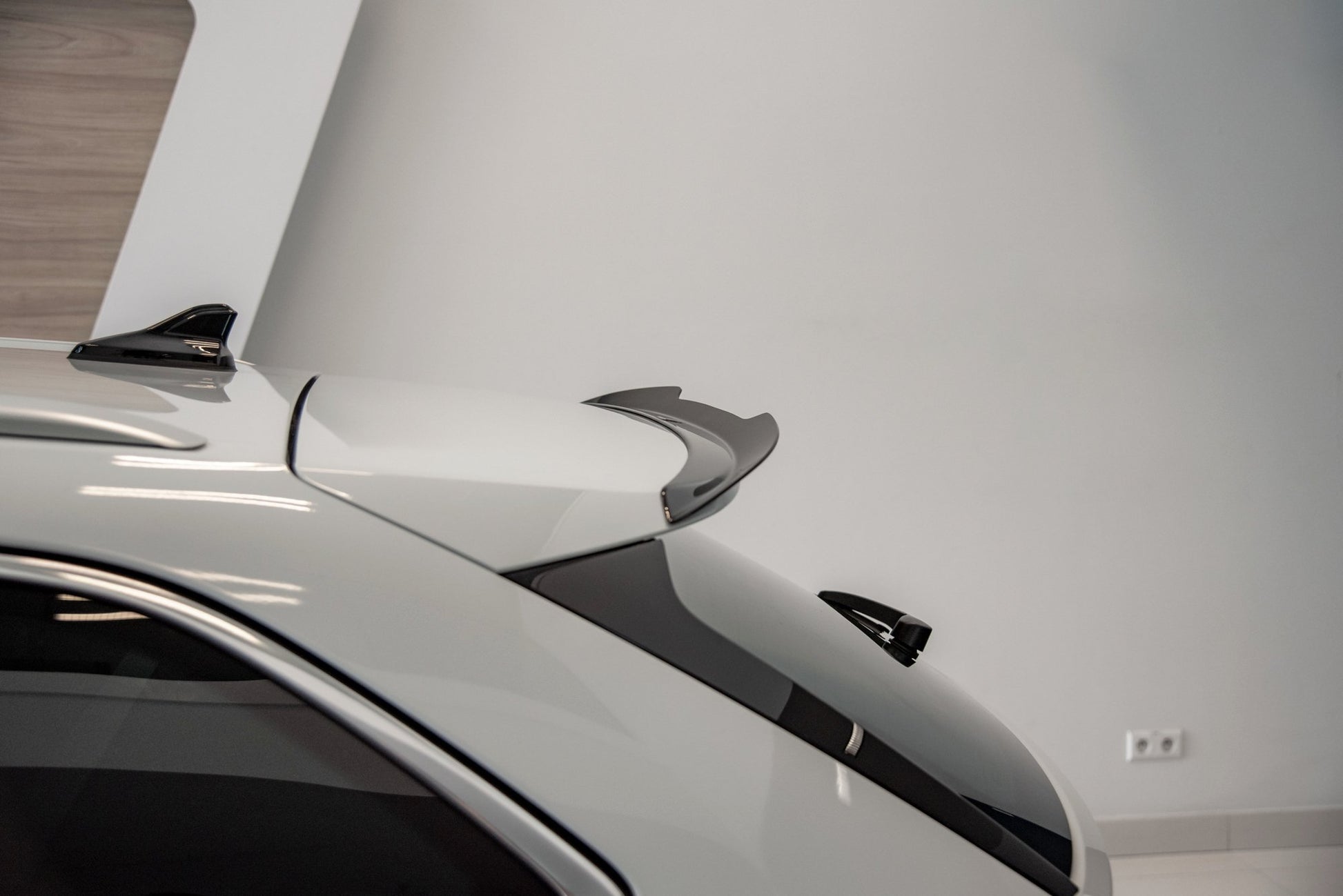Spoiler CAP für Skoda Octavia Standard / RS Mk4 Combi schwarz matt