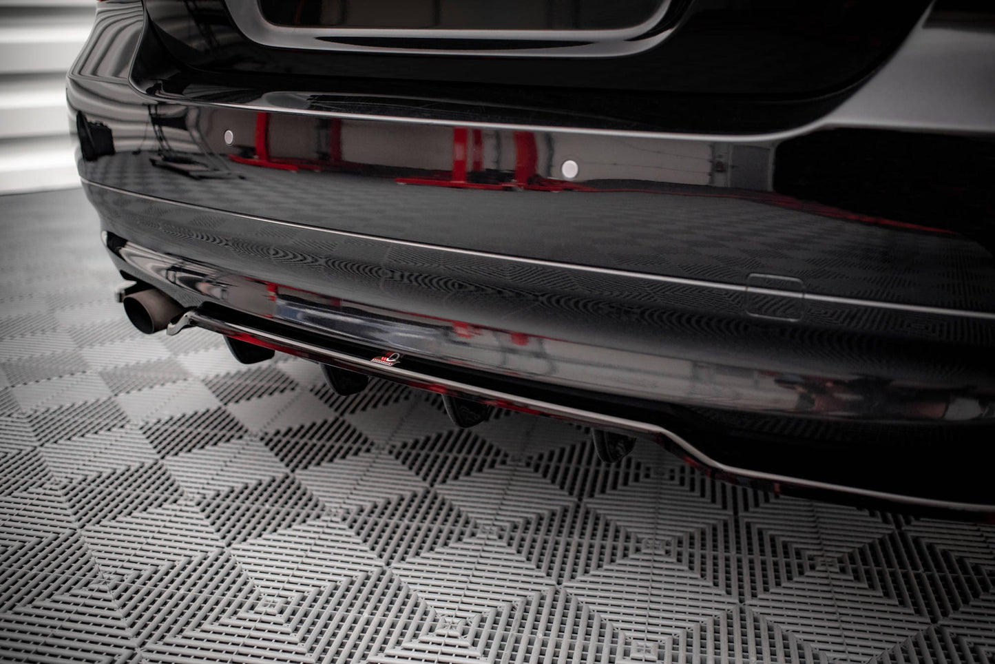 Mittlerer Diffusor Heck Ansatz DTM Look für BMW 3er Limousine E90 schwarz Hochglanz