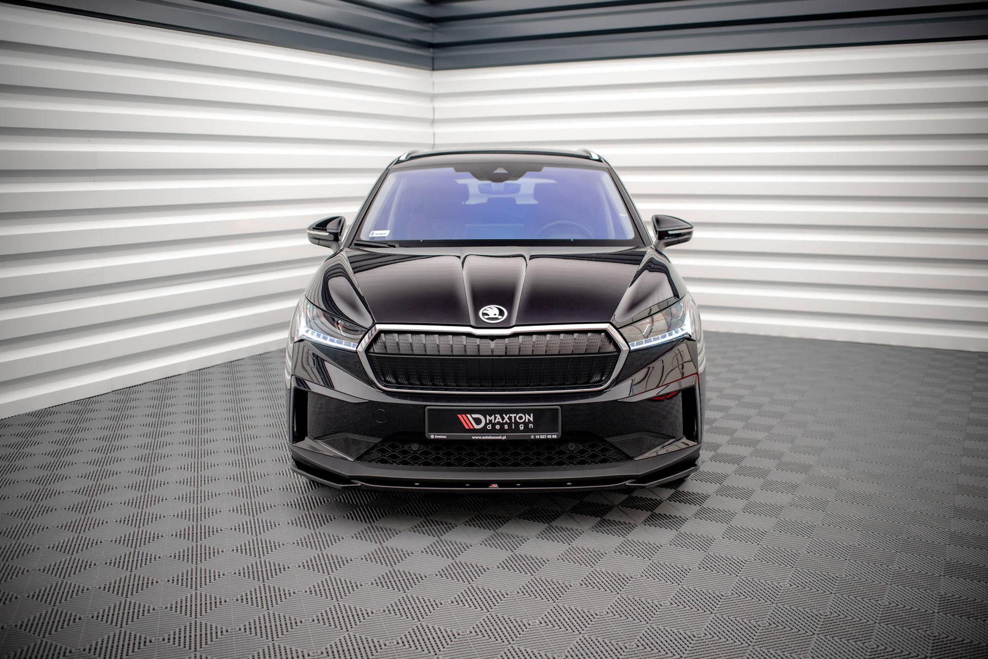 Front Ansatz V.3 für Skoda Enyaq iV schwarz Hochglanz