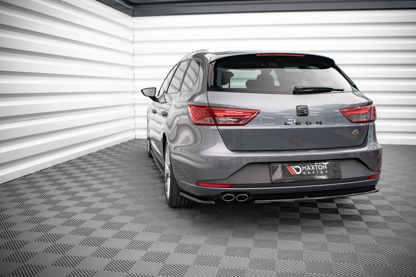 Heck Ansatz Flaps Diffusor V.1 für Seat Leon FR Sportstourer Mk3 schwarz matt