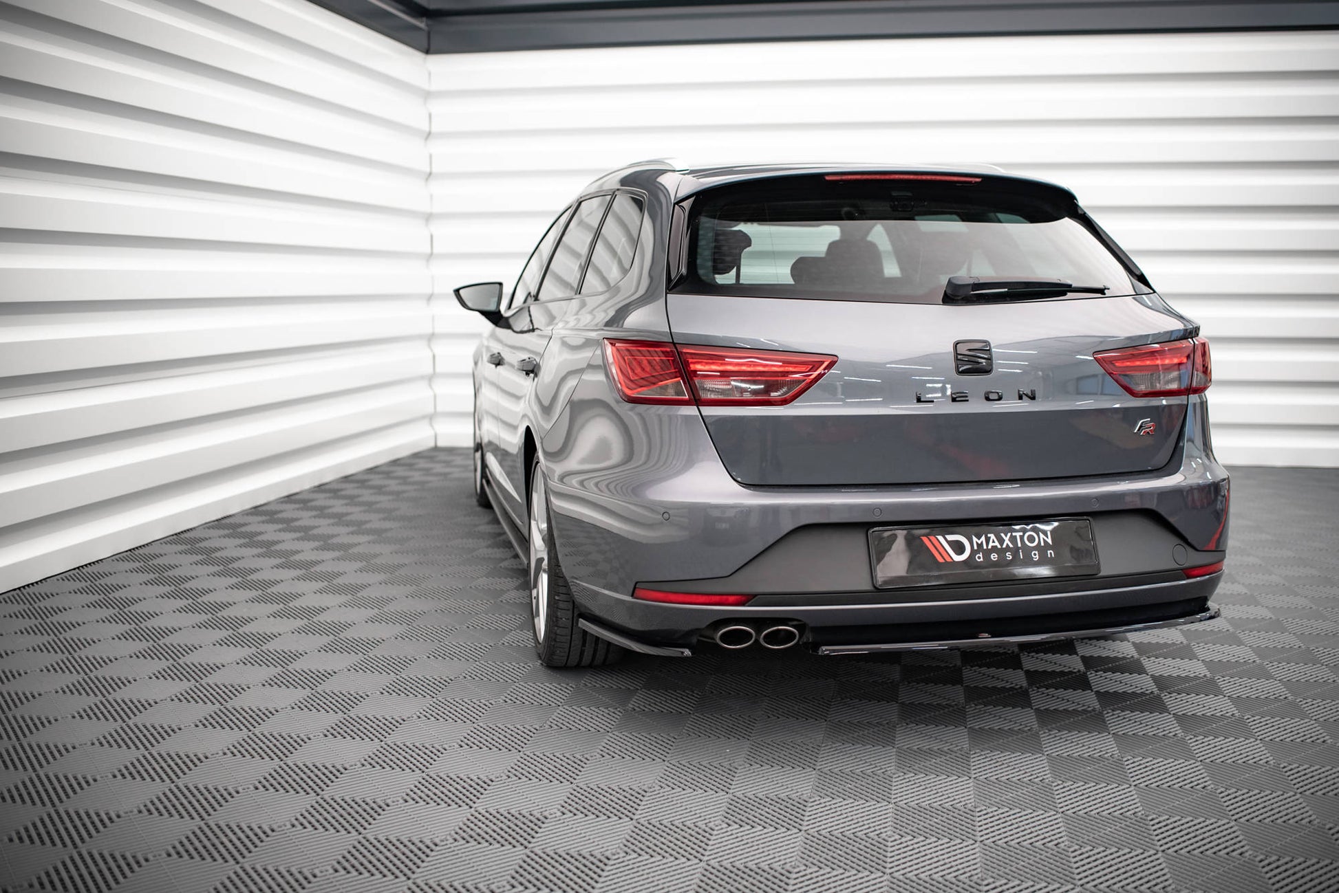 Heck Ansatz Flaps Diffusor V.1 für Seat Leon FR Sportstourer Mk3 schwarz matt