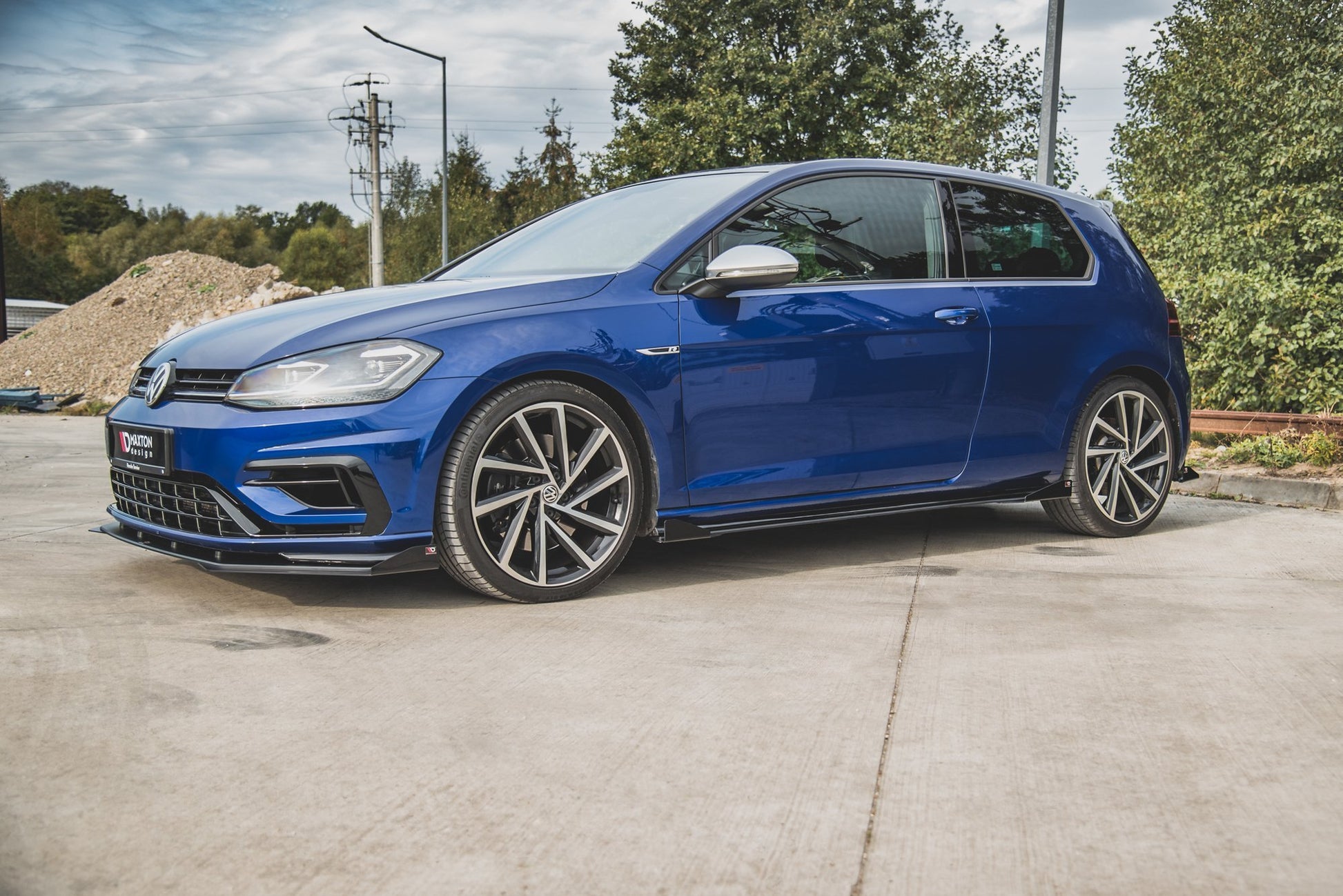 Robuste Racing Seitenschweller Ansatz für für + Flaps VW Golf 7 R / R-Line Facelift schwarz Hochglanz