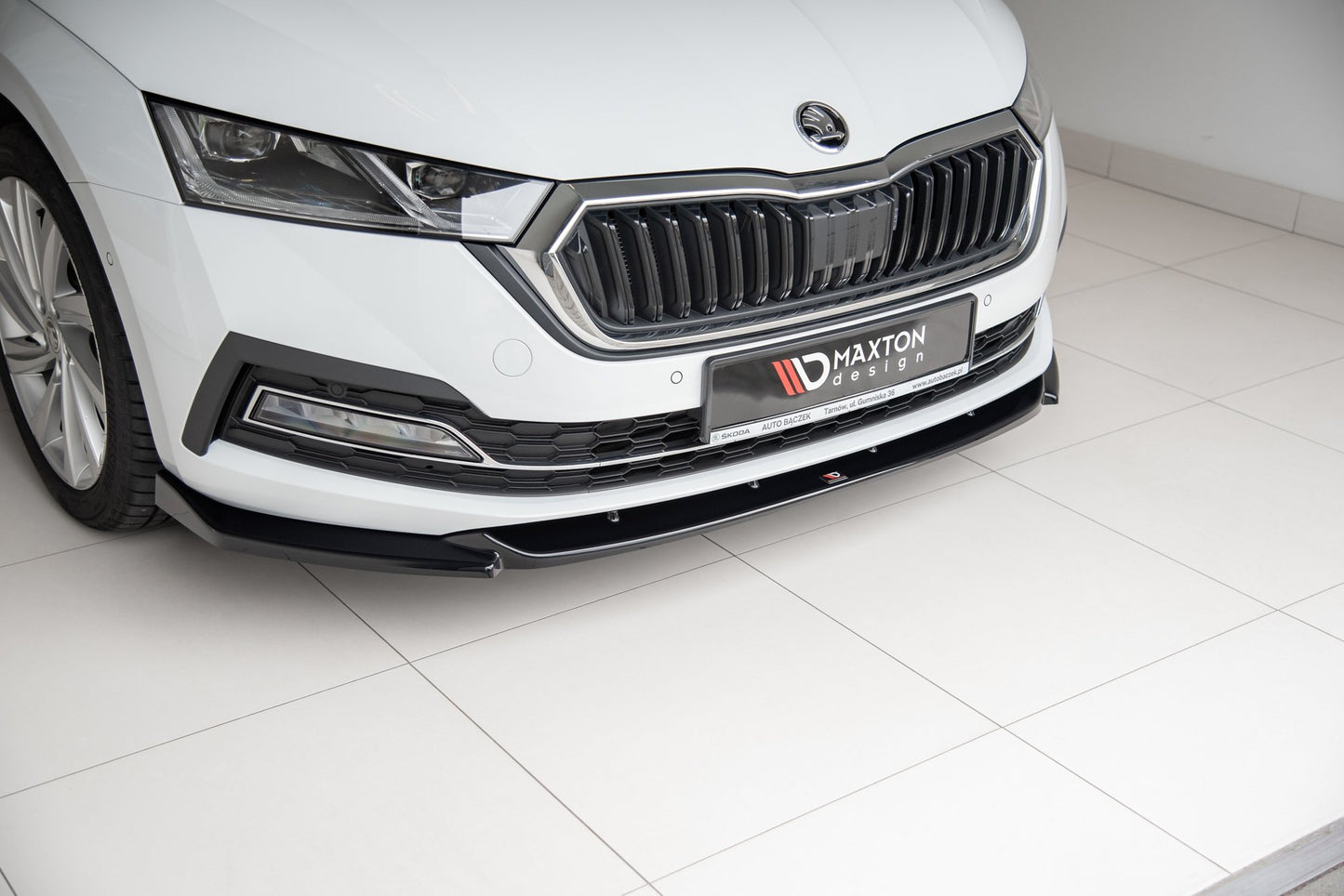 Front Ansatz V.1 für Skoda Octavia Mk4 Carbon Look