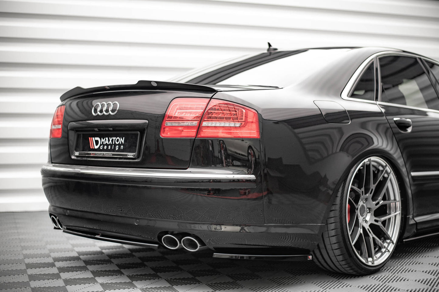 Heck Ansatz Flaps Diffusor für Audi S8 D3 schwarz matt