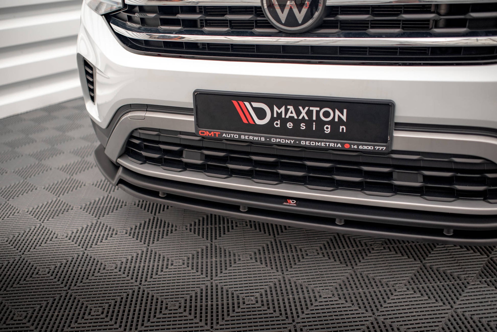 Front Ansatz V.2 für Volkswagen Atlas Cross Sport Carbon Look