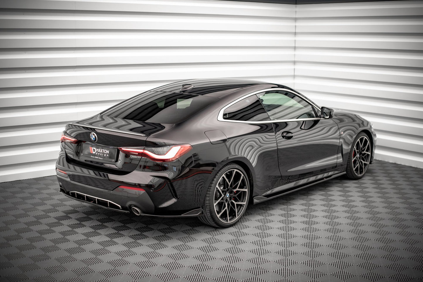 Heck Ansatz Flaps Diffusor V.2 für BMW 4er M-Paket G22 Carbon Look
