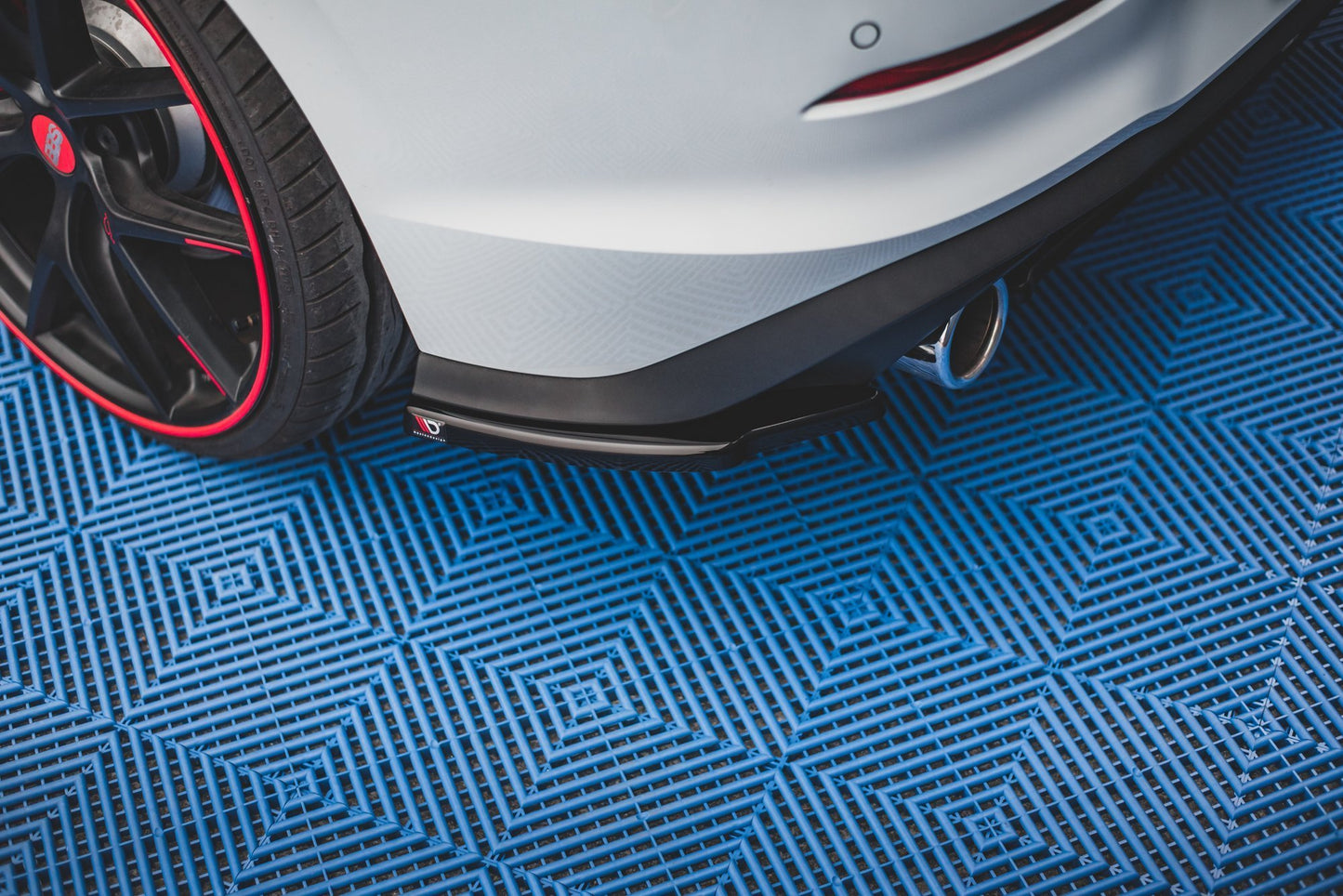Heck Ansatz Flaps Diffusor für Volkswagen Golf 8 GTI schwarz matt