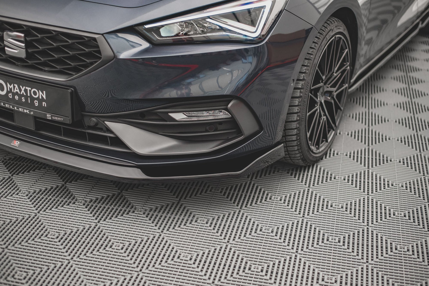 Front Ansatz V.3 für Seat Leon FR Mk4 schwarz matt