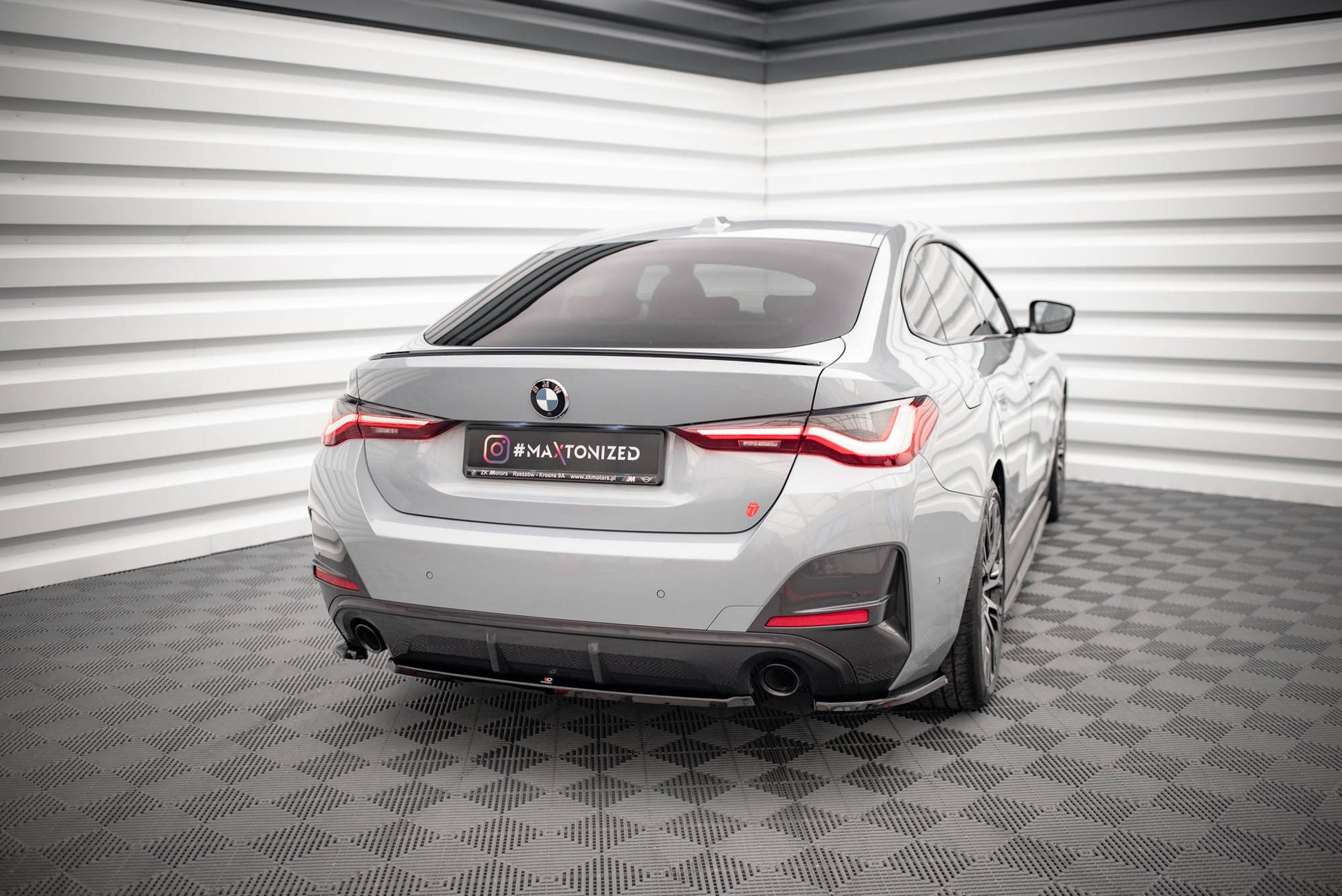 Mittlerer Diffusor Heck Ansatz für BMW 4er Gran Coupe M-Paket G26 Carbon Look