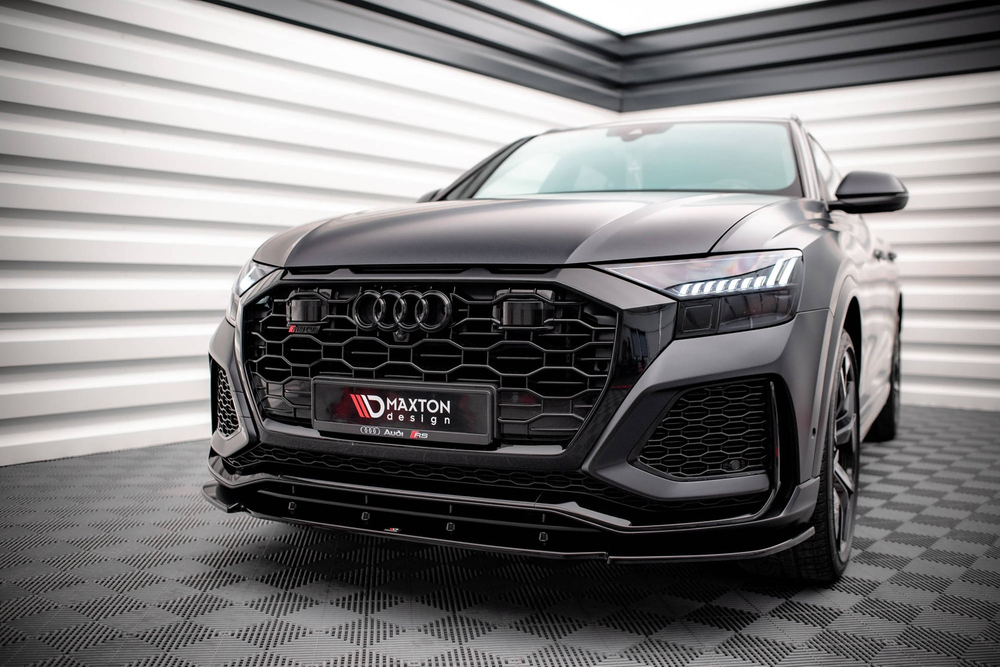 Front Ansatz V.1 für Audi RSQ8 Mk1 Carbon Look