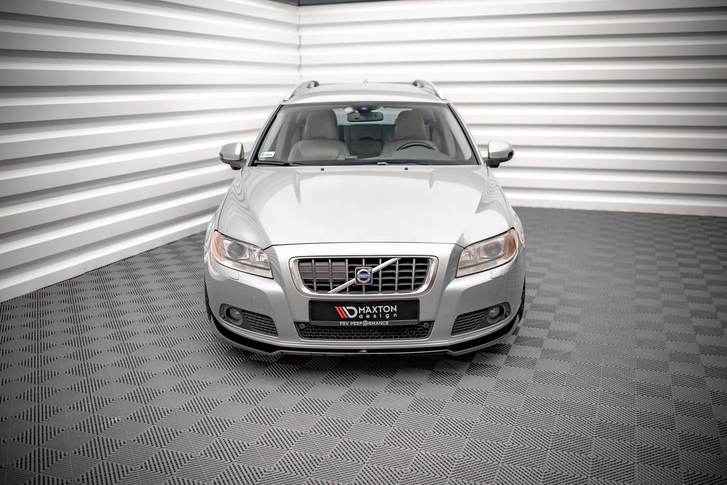 Front Ansatz V.2 für Volvo V70 Mk3 Carbon Look