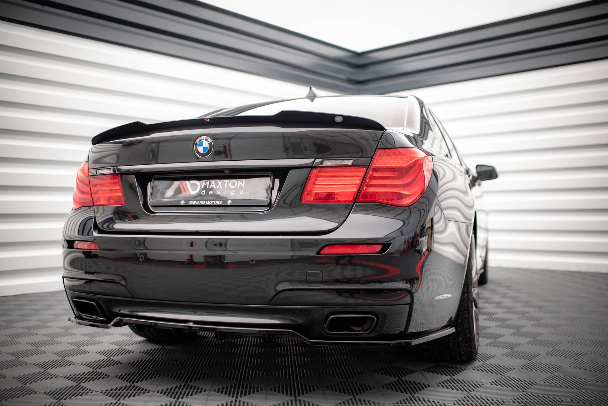 Spoiler CAP für BMW 7 M-Paket F01 schwarz Hochglanz