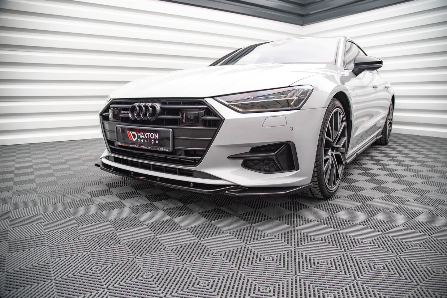 Front Ansatz V.1 für Audi A7 C8 schwarz Hochglanz