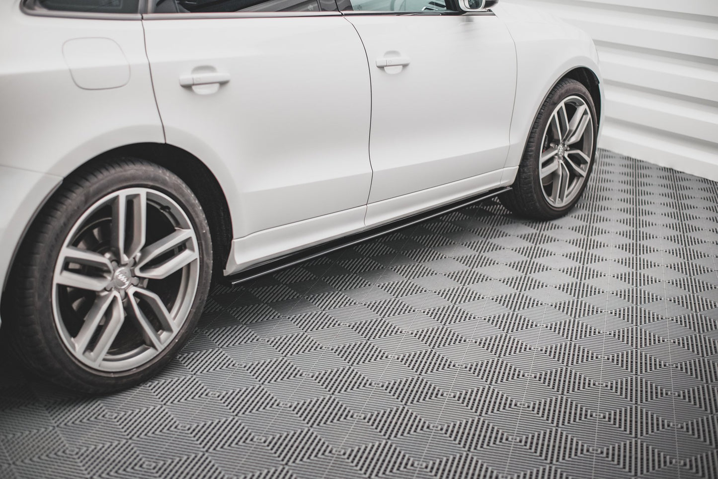 Seitenschweller Ansatz für Audi SQ5 Mk1 (8R) schwarz Hochglanz