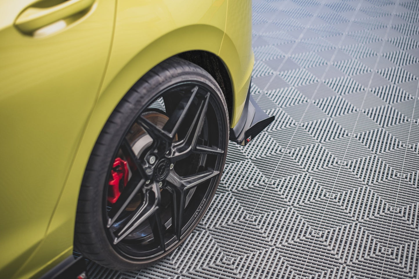 Robuste Racing Heck Ansatz Flaps Diffusor +Flaps für Volkswagen Golf 8 GTI Clubsport schwarz Hochglanz