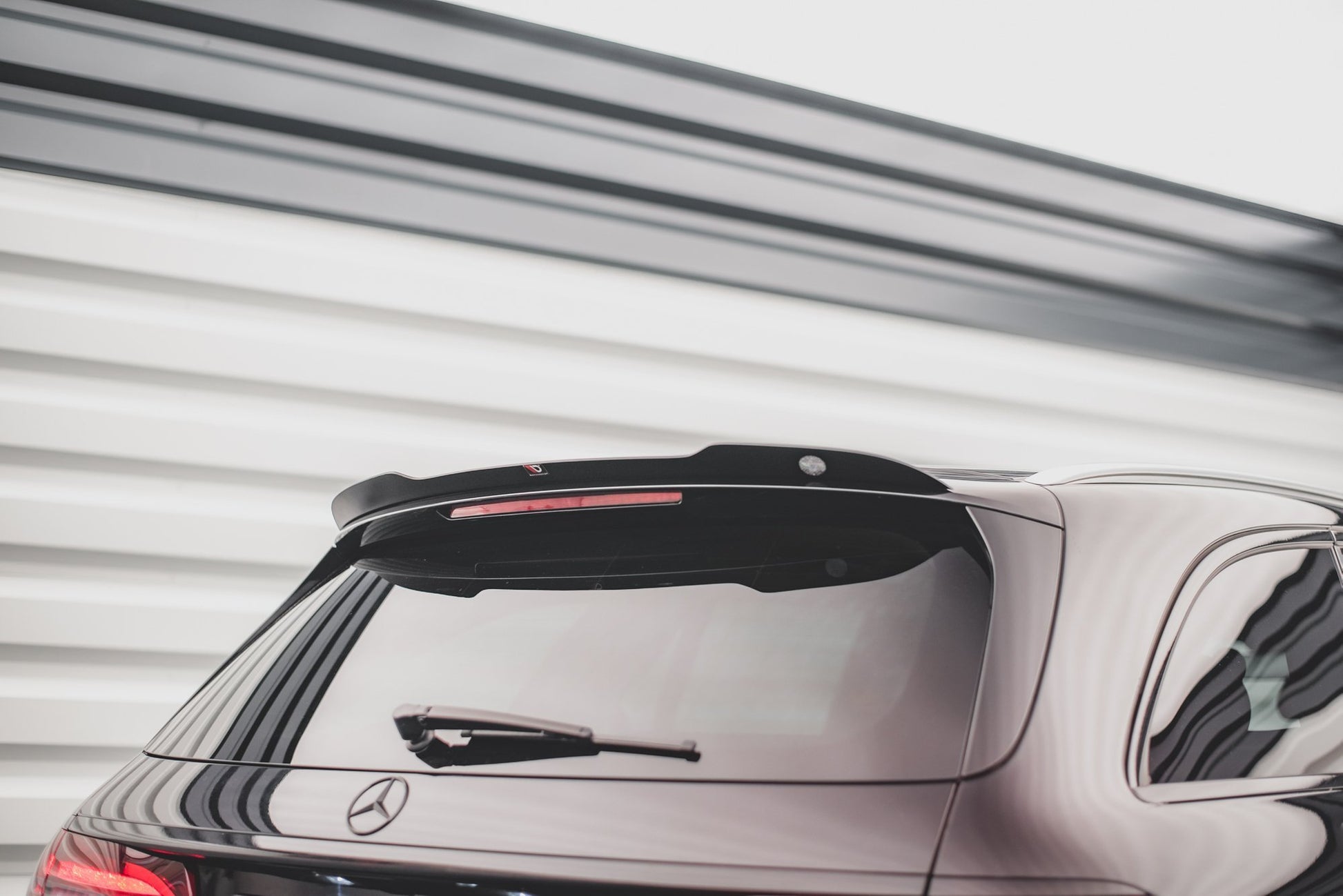 Spoiler CAP für Mercedes-Benz E Kombi W213 schwarz Hochglanz