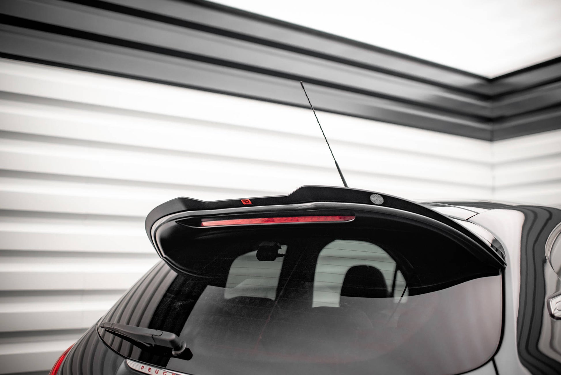 Spoiler CAP für Peugeot 208 GTi Mk1 schwarz Hochglanz
