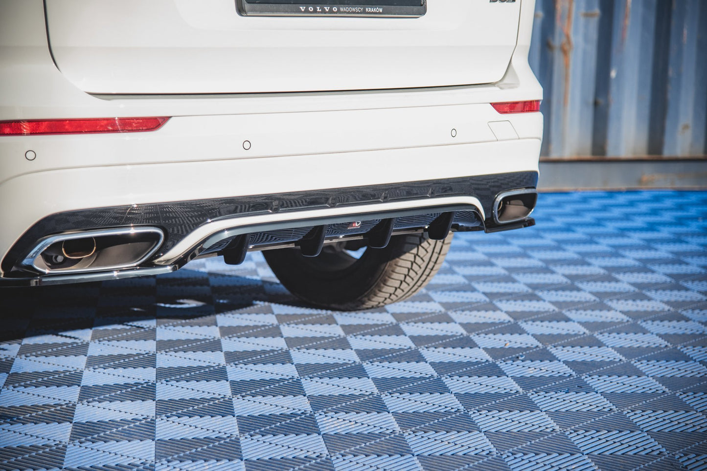 Mittlerer Diffusor Heck Ansatz DTM Look für Volvo XC60 Mk2 R-Design Carbon Look