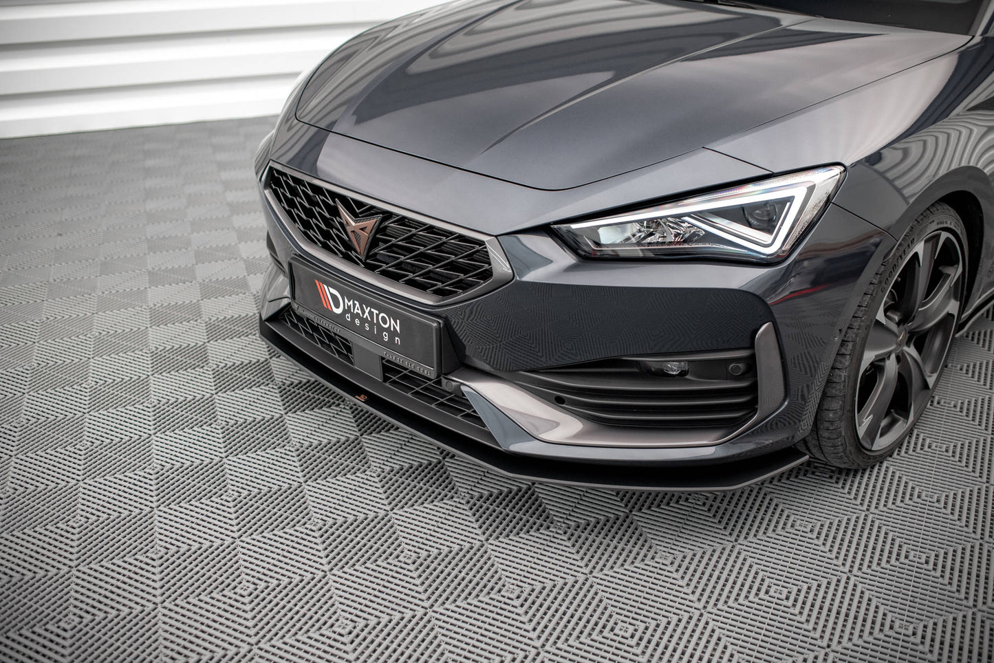 Street Pro Front Ansatz für für Cupra Leon