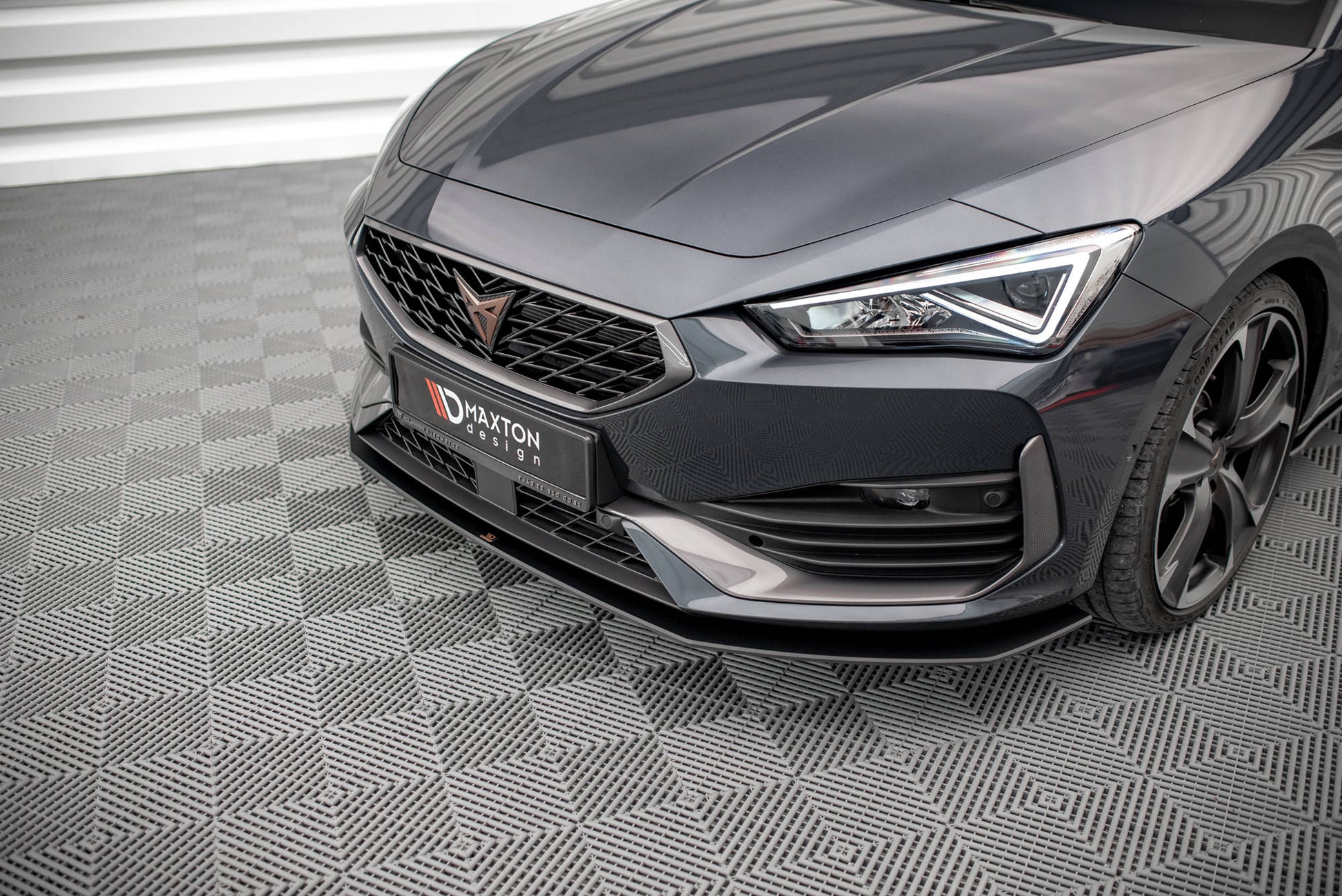 Street Pro Front Ansatz für für Cupra Leon