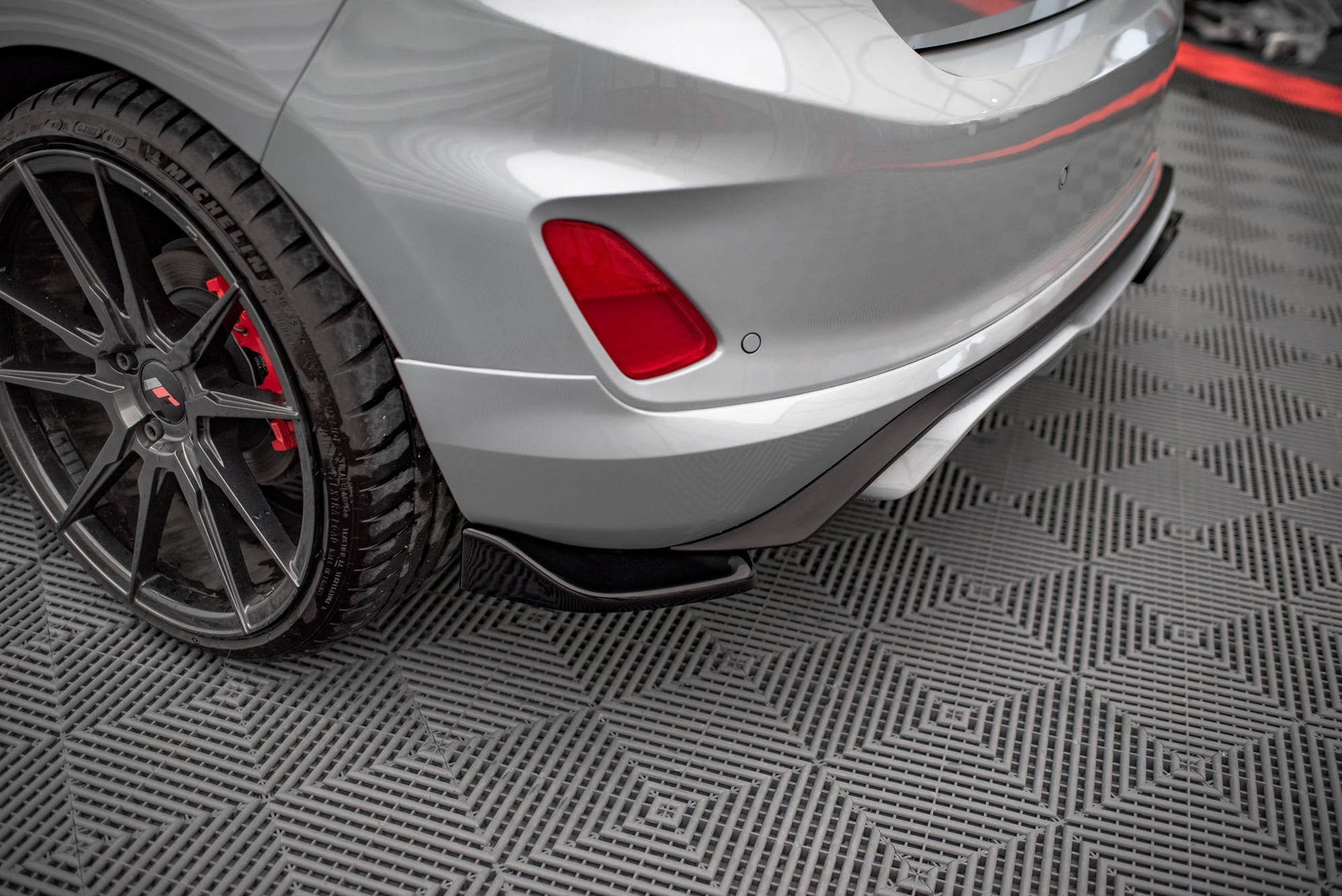 Heck Ansatz Flaps Diffusor V.1 für Ford Fiesta ST Mk8 Carbon Look