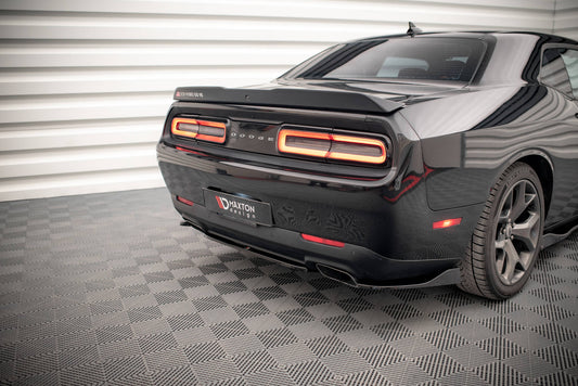 Heck Ansatz Flaps Diffusor für Dodge Challenger RT Mk3 Facelift Carbon Look