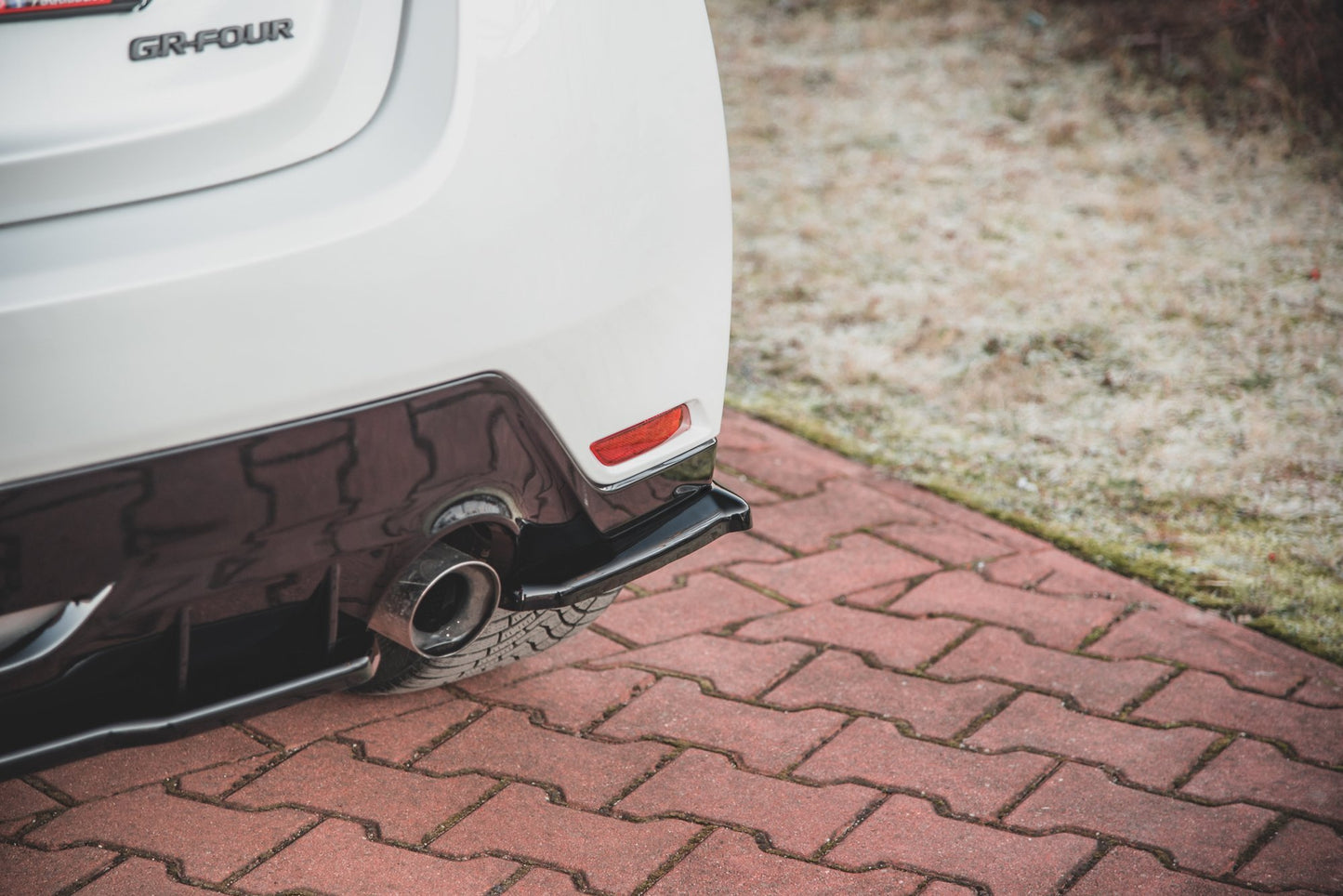 Heck Ansatz Flaps Diffusor V.1 für Toyota GR Yaris Mk4 schwarz matt