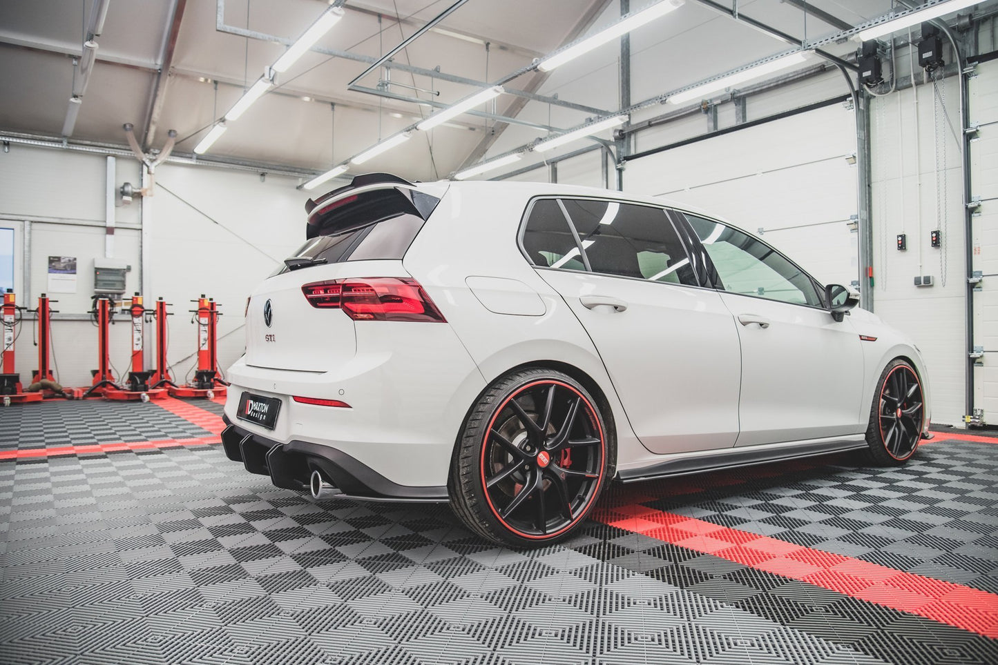 Robuste Racing Seitenschweller Ansatz für für Volkswagen Golf 8 GTI / GTI Clubsport