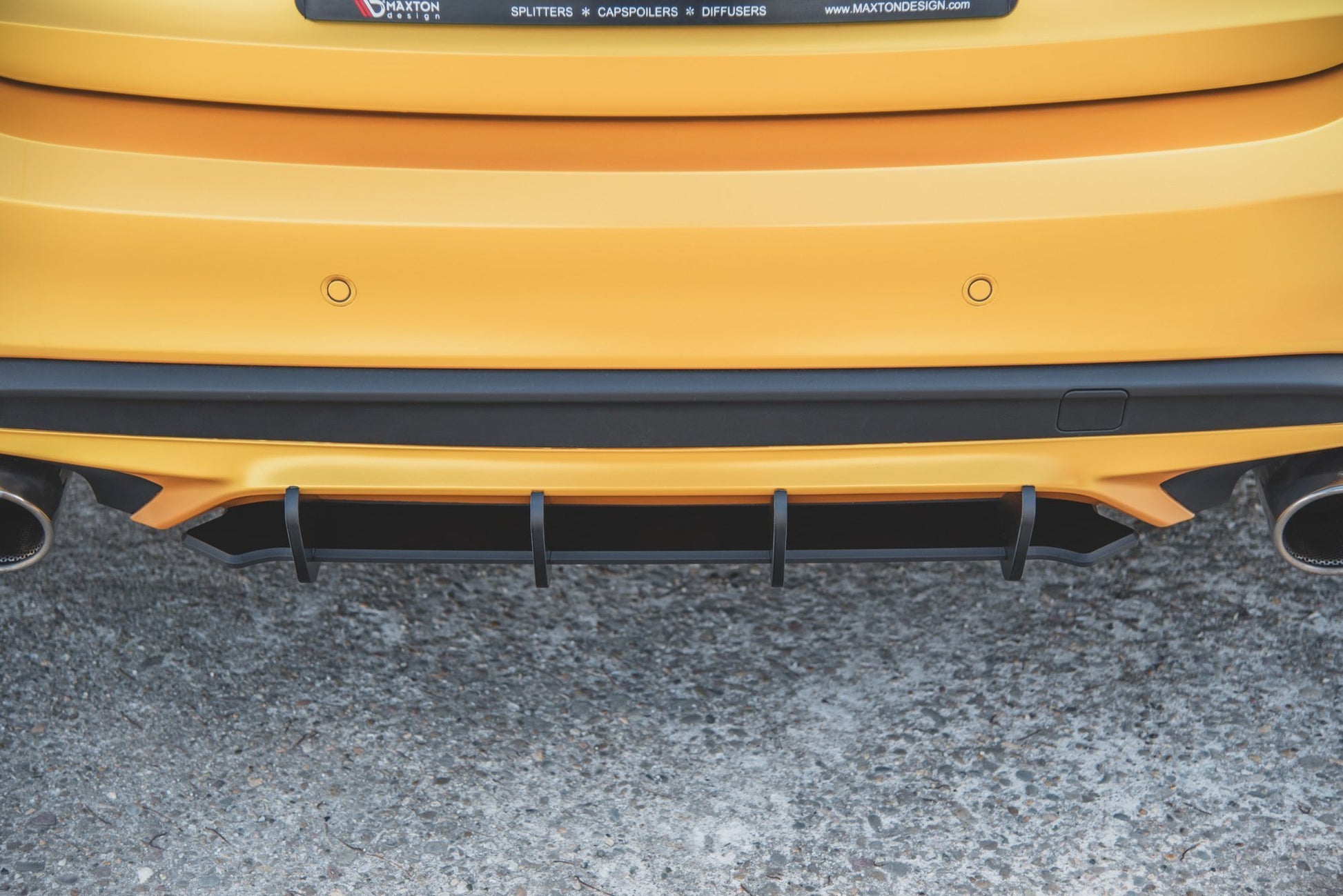 Robuste Racing Heckschürze für Ford Focus ST Mk4