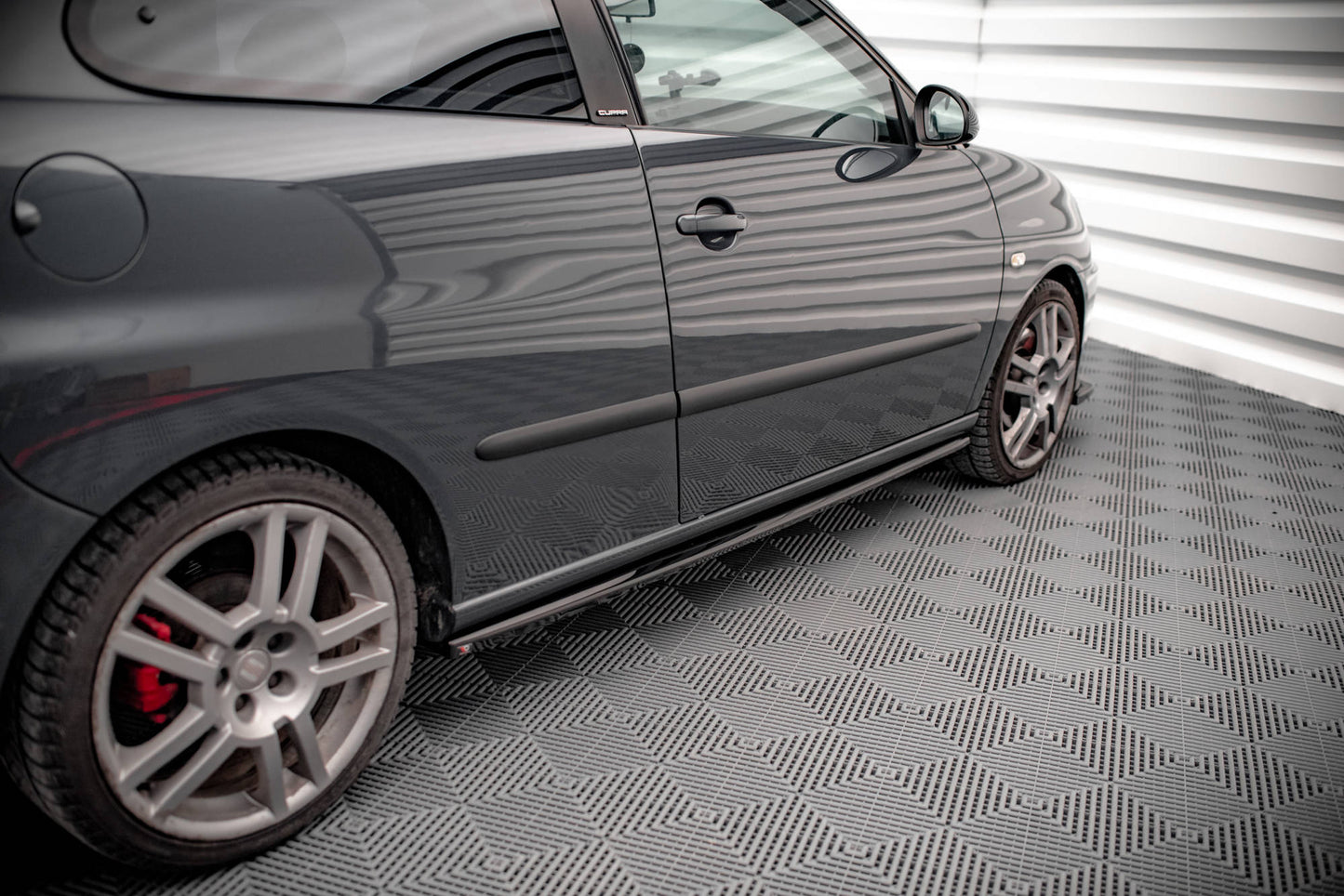 Seitenschweller Ansatz für Seat Ibiza Cupra Mk3 schwarz Hochglanz
