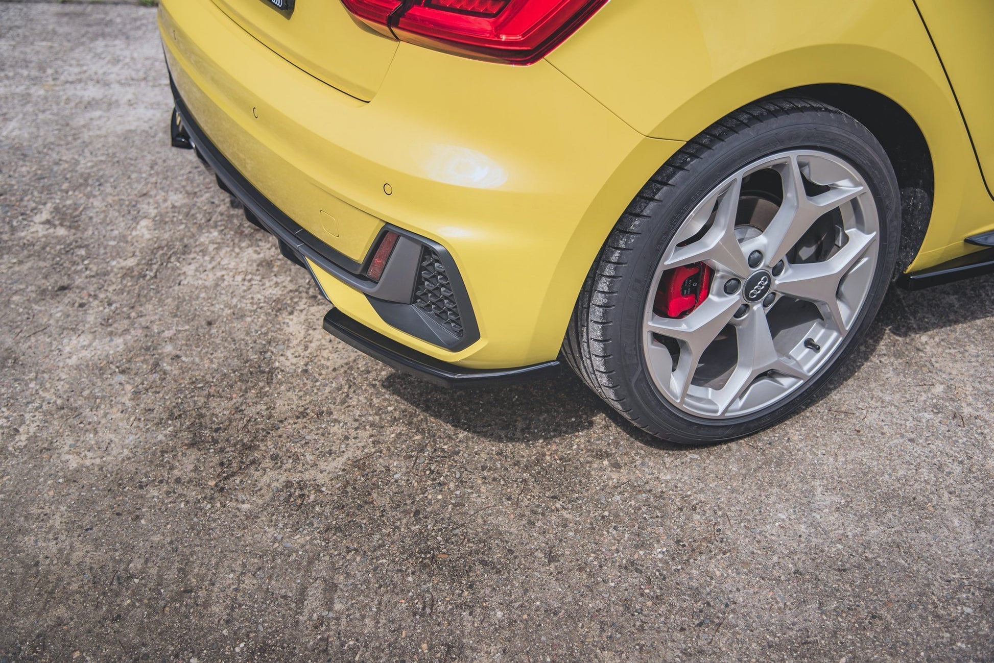 Heck Ansatz Flaps Diffusor für Audi A1 S-Line GB schwarz matt