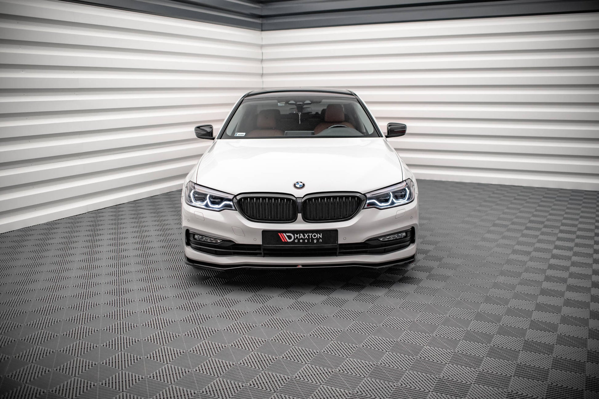 Front Ansatz V.1 für BMW 5er G30 schwarz Hochglanz