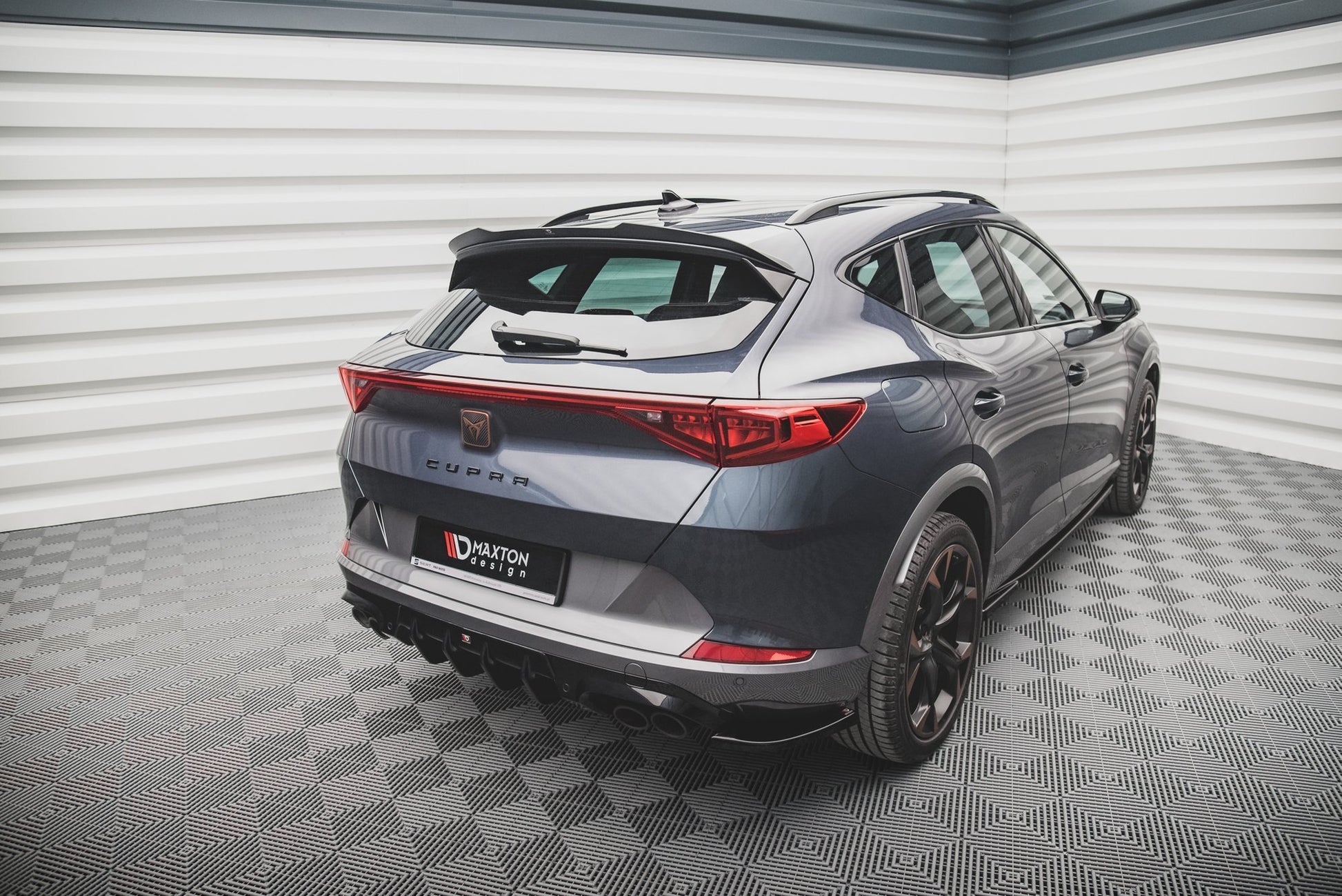 Heck Ansatz Flaps Diffusor V.1 für Cupra Formentor Carbon Look